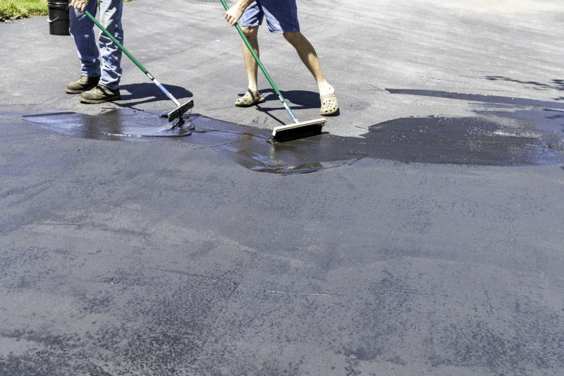 Asphalt Sealcoating