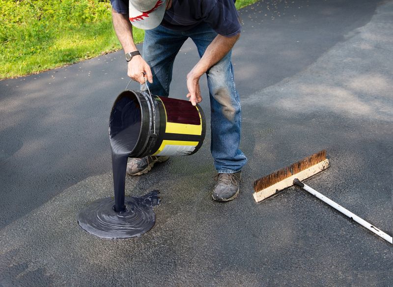 Asphalt Sealcoating